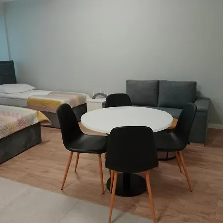 Aparthotel Klwatecka 20