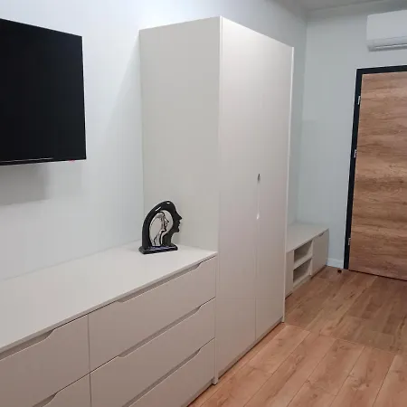 Klwatecka 20 4* Radom