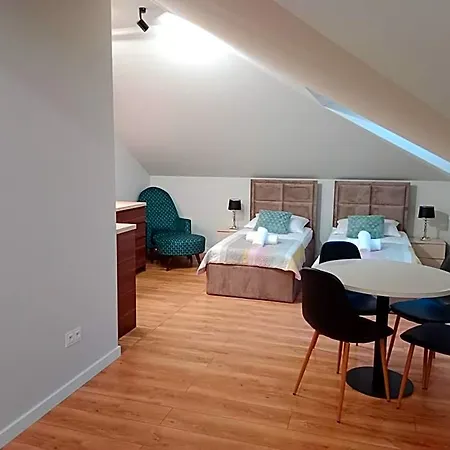 Klwatecka 20 4* Radom