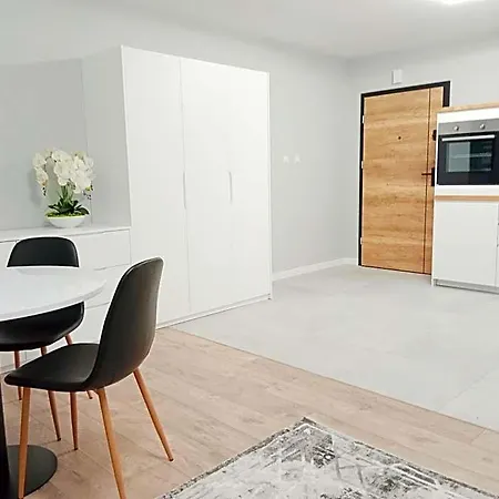 Klwatecka 20 4* Radom