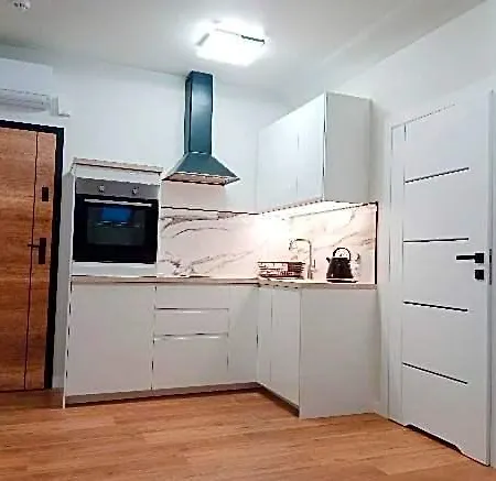 Klwatecka 20 4*
